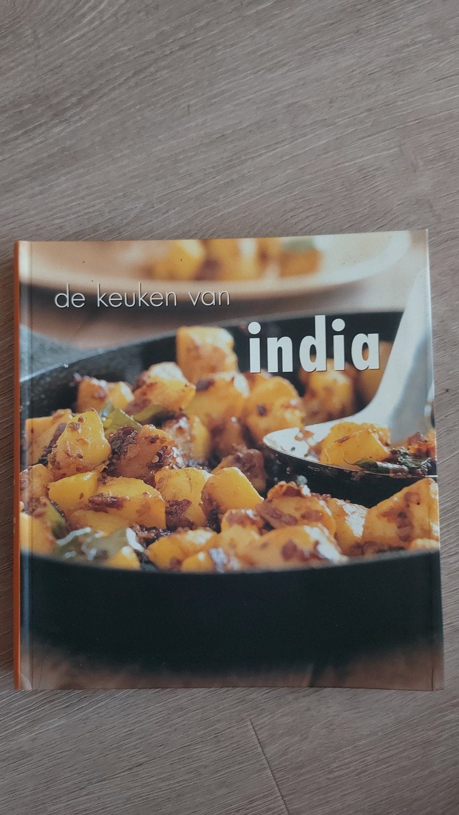 BB 1: De Keuken van India - Indiaas Kookboek, Ophalen of Verzenden, Gelezen, Azië en Oosters, Hoofdgerechten