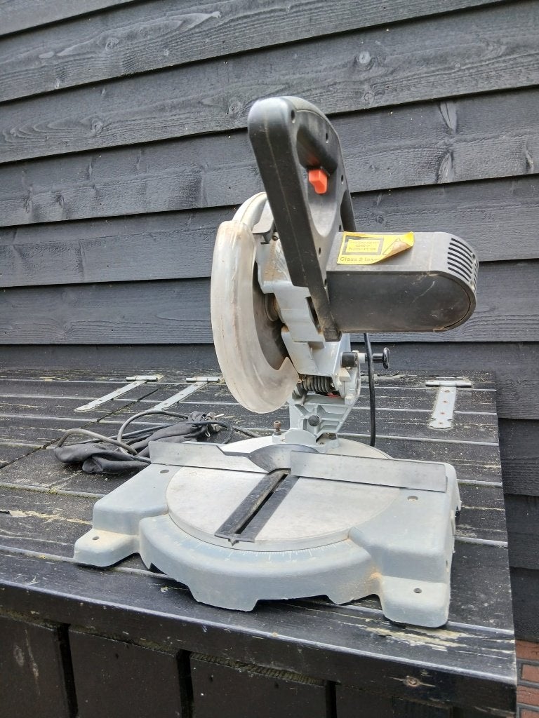 Kinzo afkortzaag (gebruikt), Doe-het-zelf en Verbouw, Gereedschap | Zaagmachines, Ophalen, Gebruikt, Kinzo, Afkortzaag