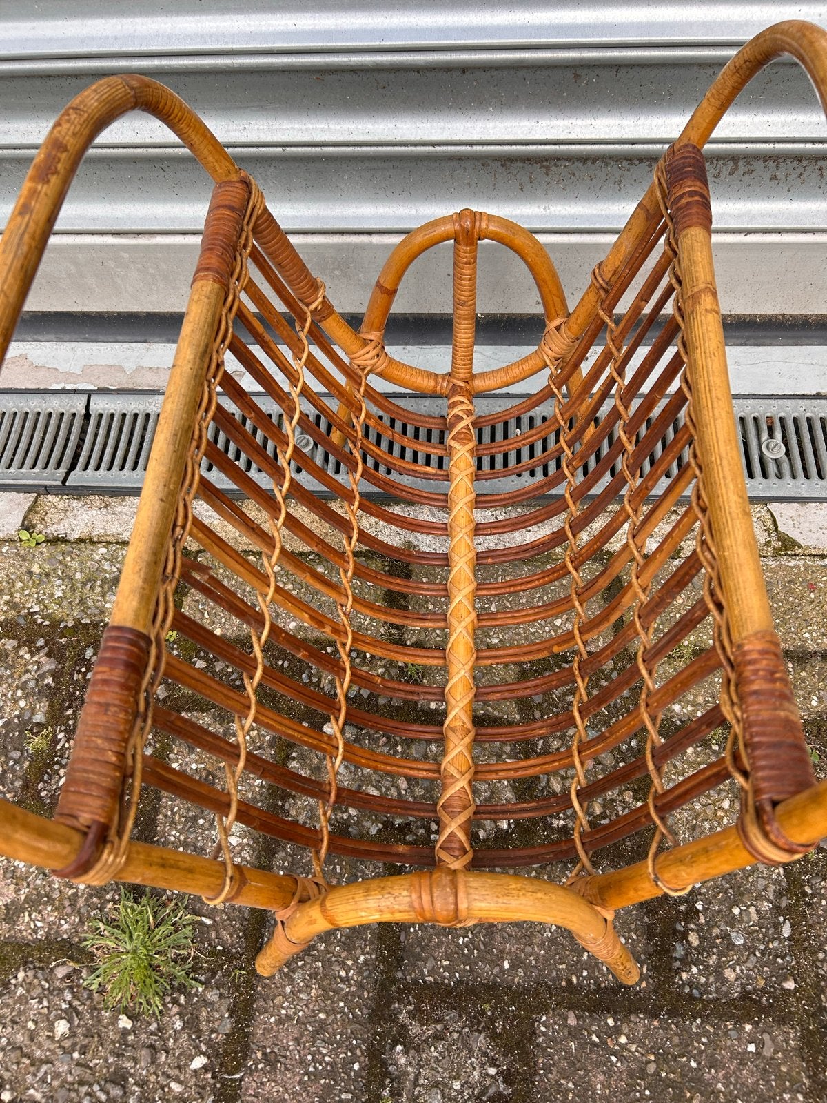 Vintage rotan tijdschriftenrek / krantenbak, Ophalen, Gebruikt, ., .