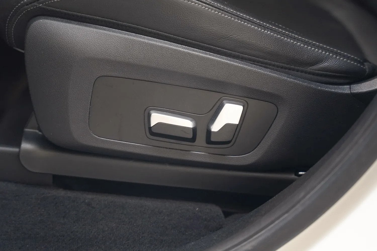 Foto 11 van BMW iX3 80 kWh M Sport Shadow [ Panorama Leder ACC ]