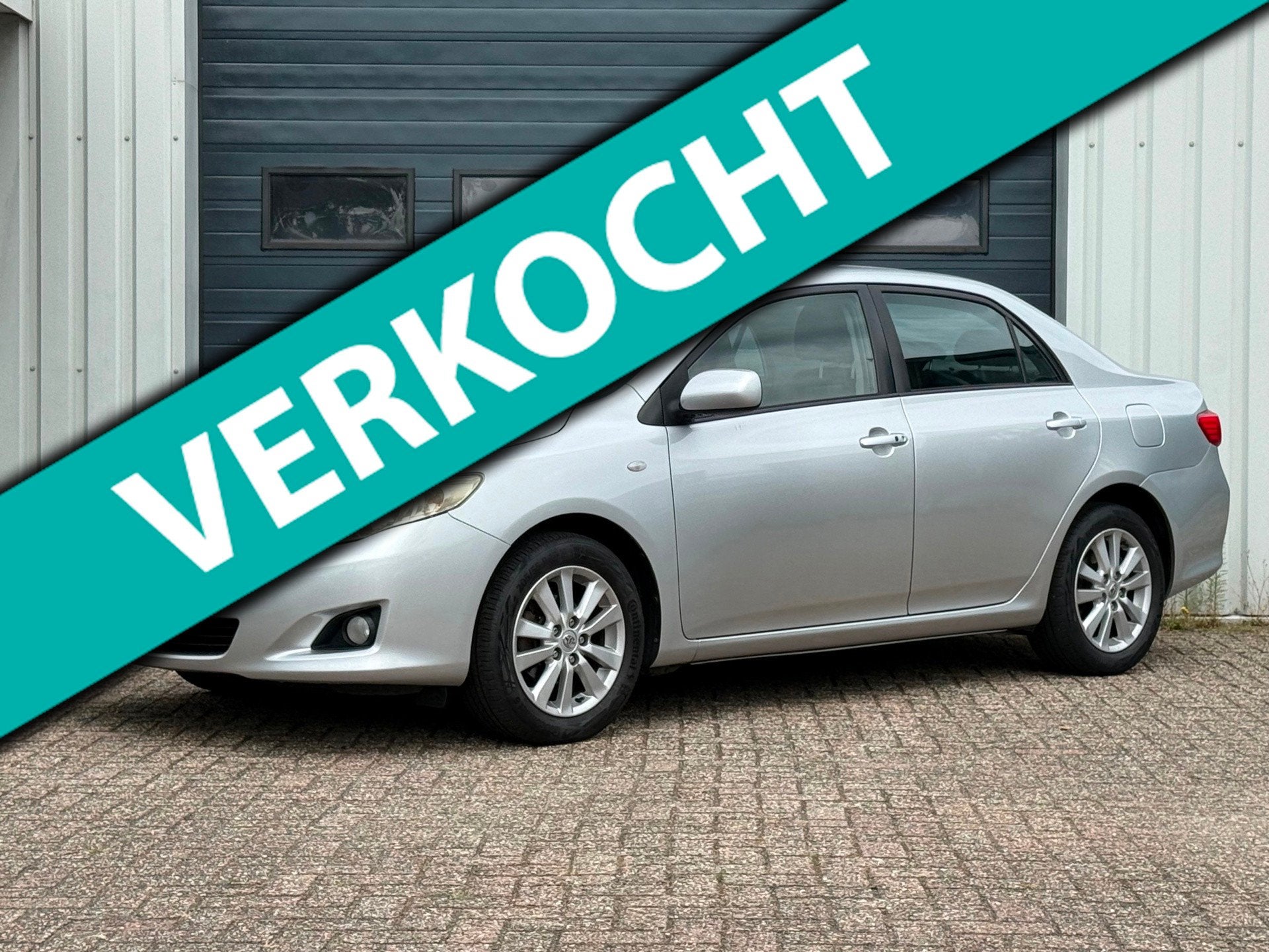 Toyota Corolla 1.6-16V Luna NAVI / CRUISE / PDC / NAP, Voorwielaandrijving, 450 kg, Gebruikt, 4 cilinders