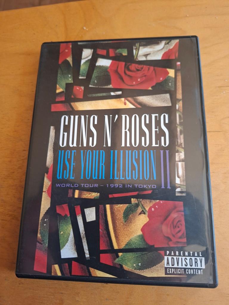 Guns N' Roses - Use Your Illusion II DVD (Live in Tokyo), Vanaf 16 jaar, Ophalen of Verzenden, Gebruikt, Muziek en Concerten