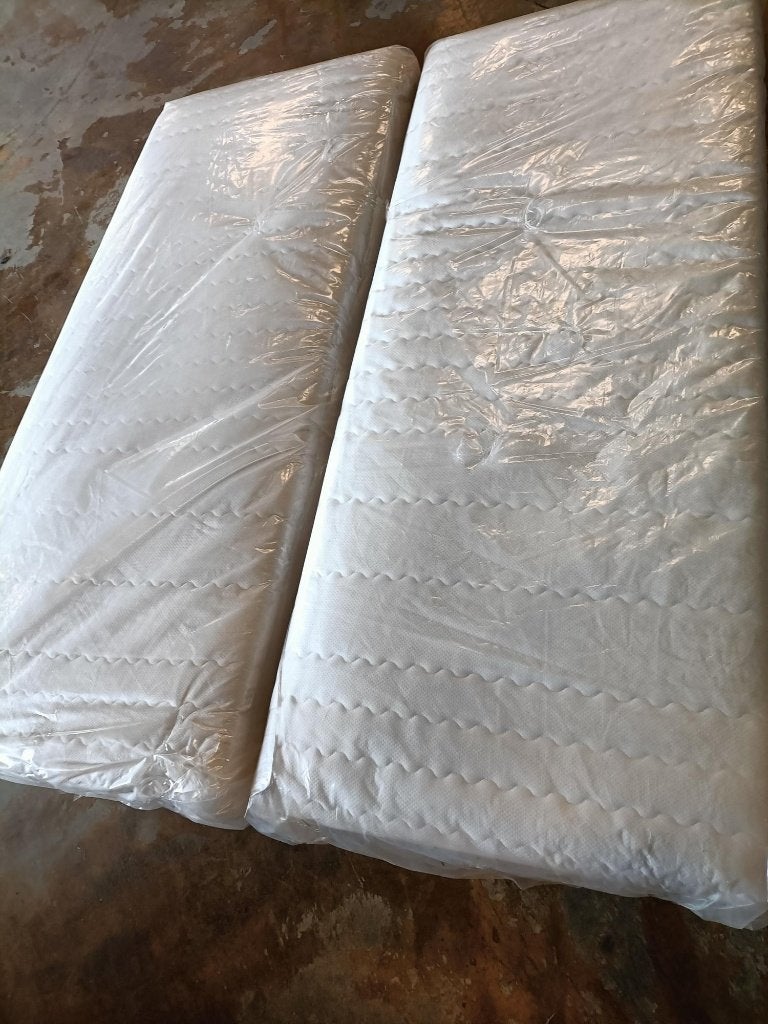 2 bijna nieuwe tempur matrassen 90x200, Ophalen, 90 cm, Tweepersoons, Zo goed als nieuw