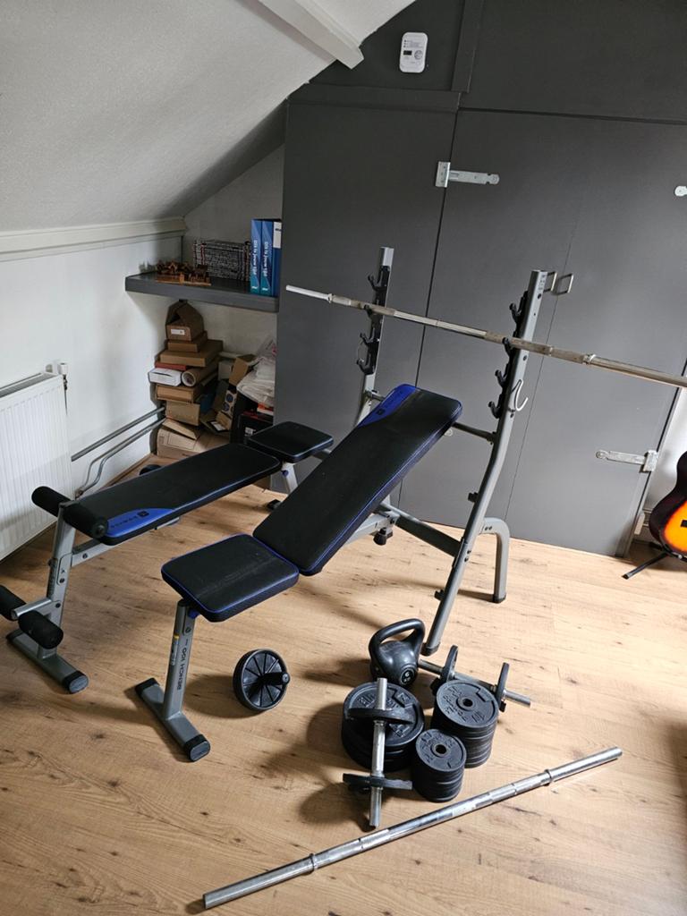 Complete homegym set – halterbank, bankdruk+ gewichten etc., Ophalen, Zo goed als nieuw, Benen, Fitnessbank