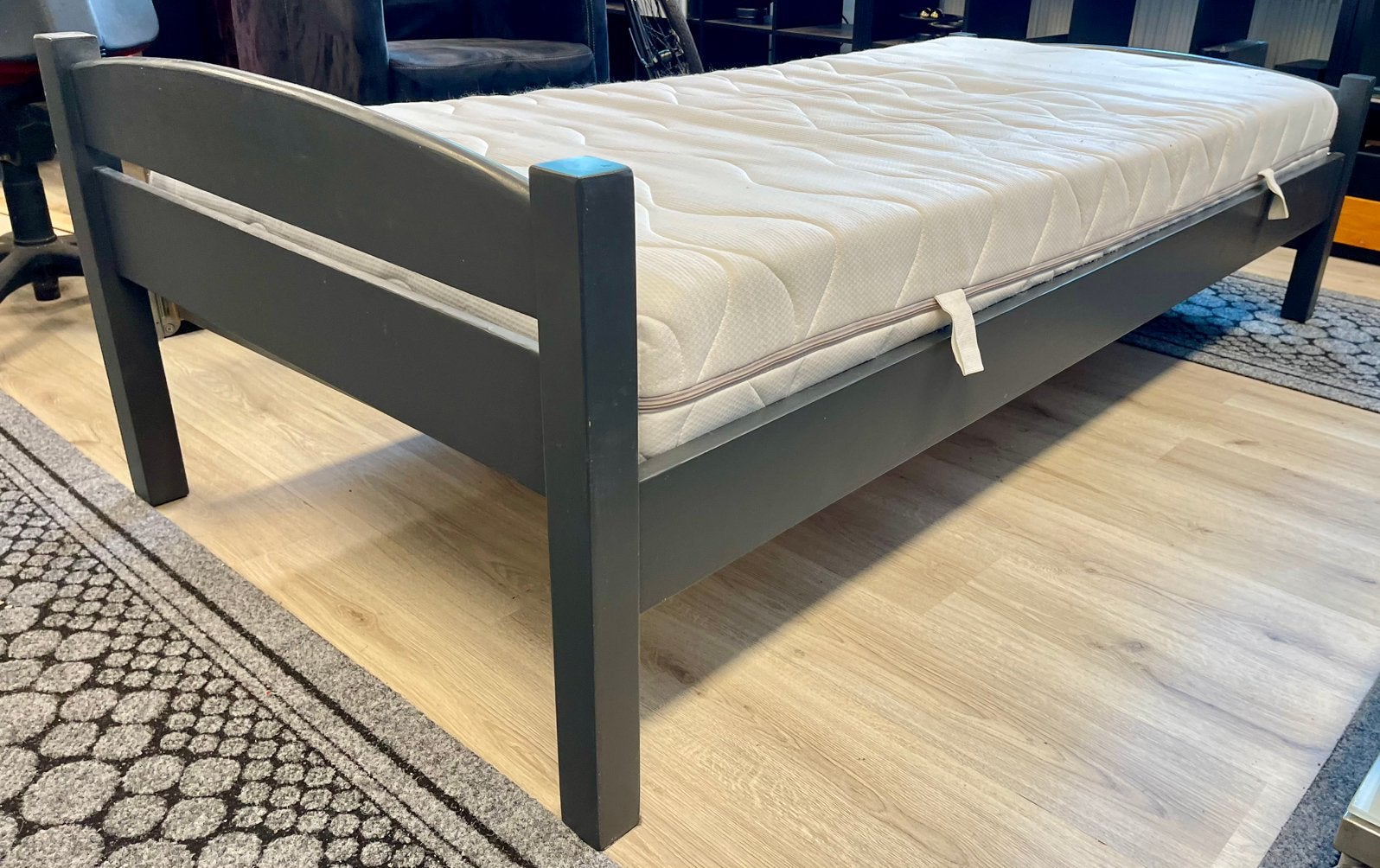 (Logeer) Bed (inklapbaar) in goede staat., Huis en Inrichting, Ophalen