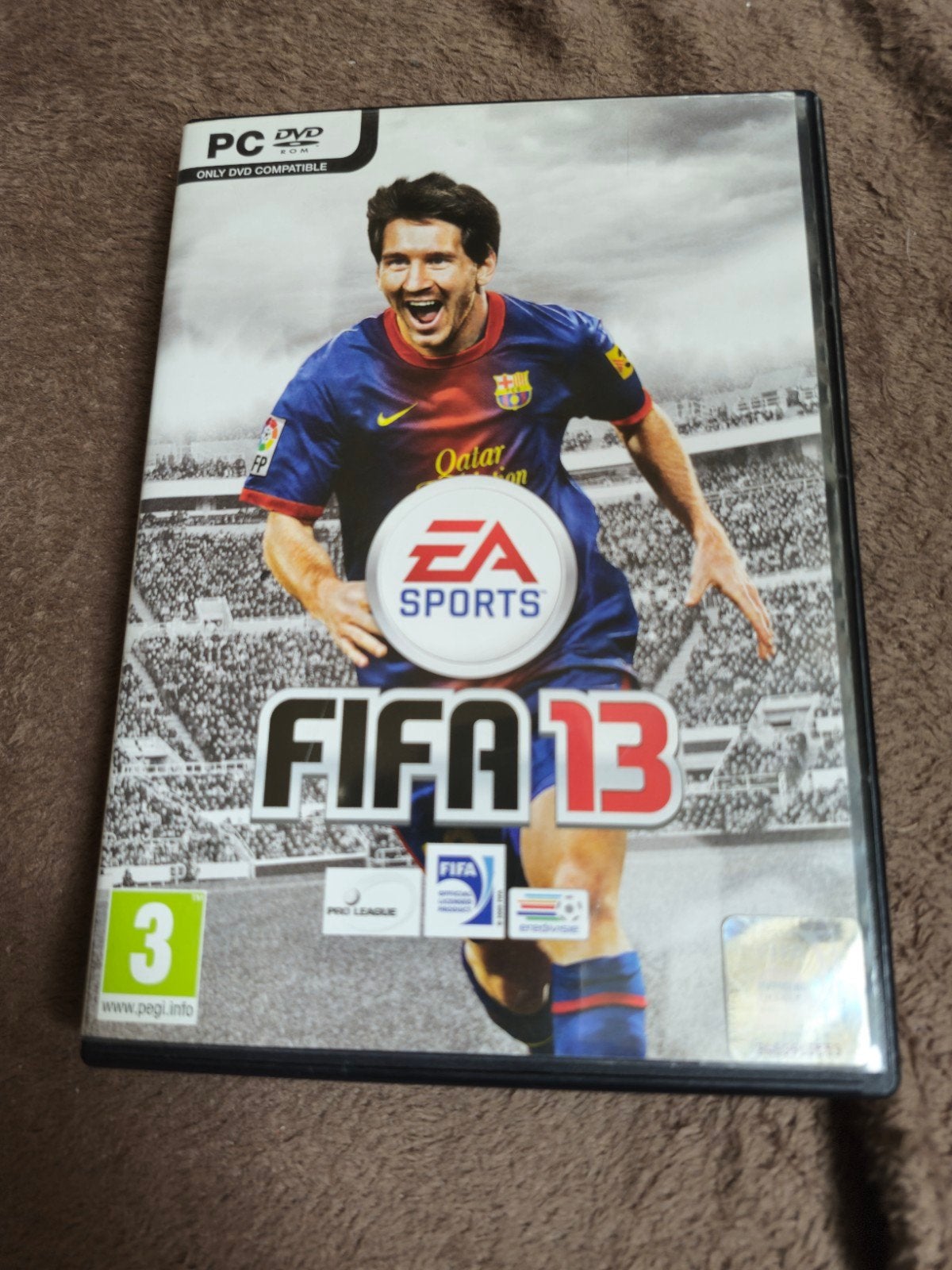 FIFA 13 PC DVD - Voetbalgame met Messi op cover, Spelcomputers en Games, Gebruikt, Verzenden, Eén computer, Sport