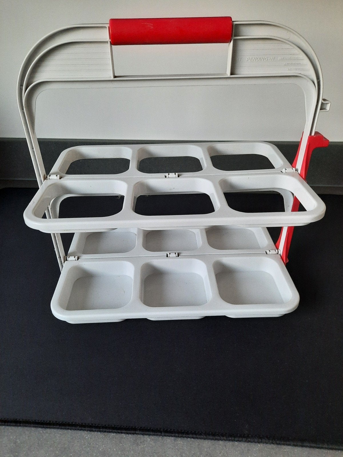 Inklapbaar flessenrek Tontarelli - 36,5x24,5x40 cm, Huis en Inrichting, Woonaccessoires | Overige, Zo goed als nieuw, Kunststof