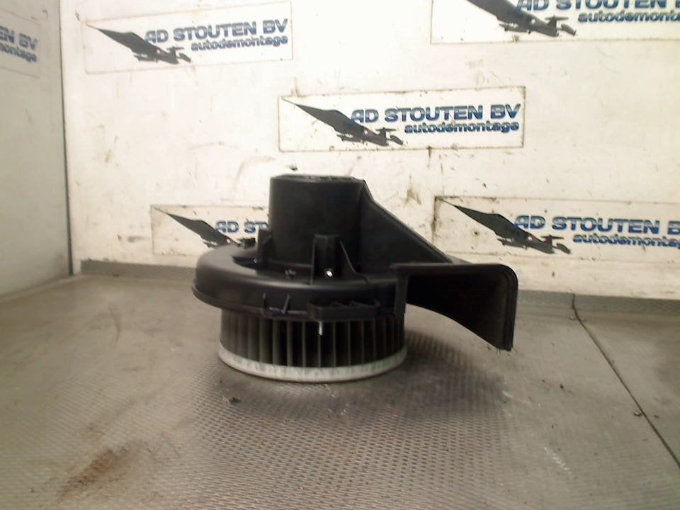 Kachel Ventilatormotor Volkswagen Polo V (6R) 2015 6R1819015, Gebruikt, Volkswagen, Volkswagen AG, Kundenbetreuung@volkswagen.de