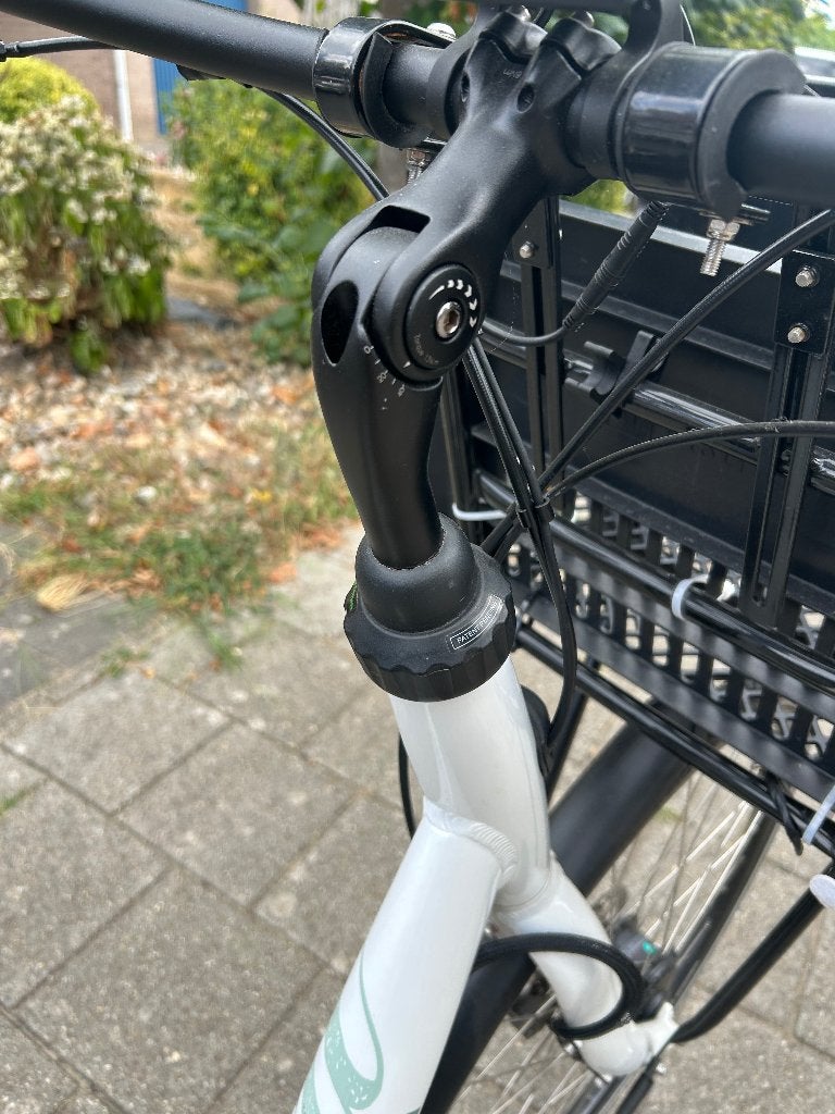 Stella Mama fiets, Mandje, Gebruikt, Schijfrem, 1 zitje