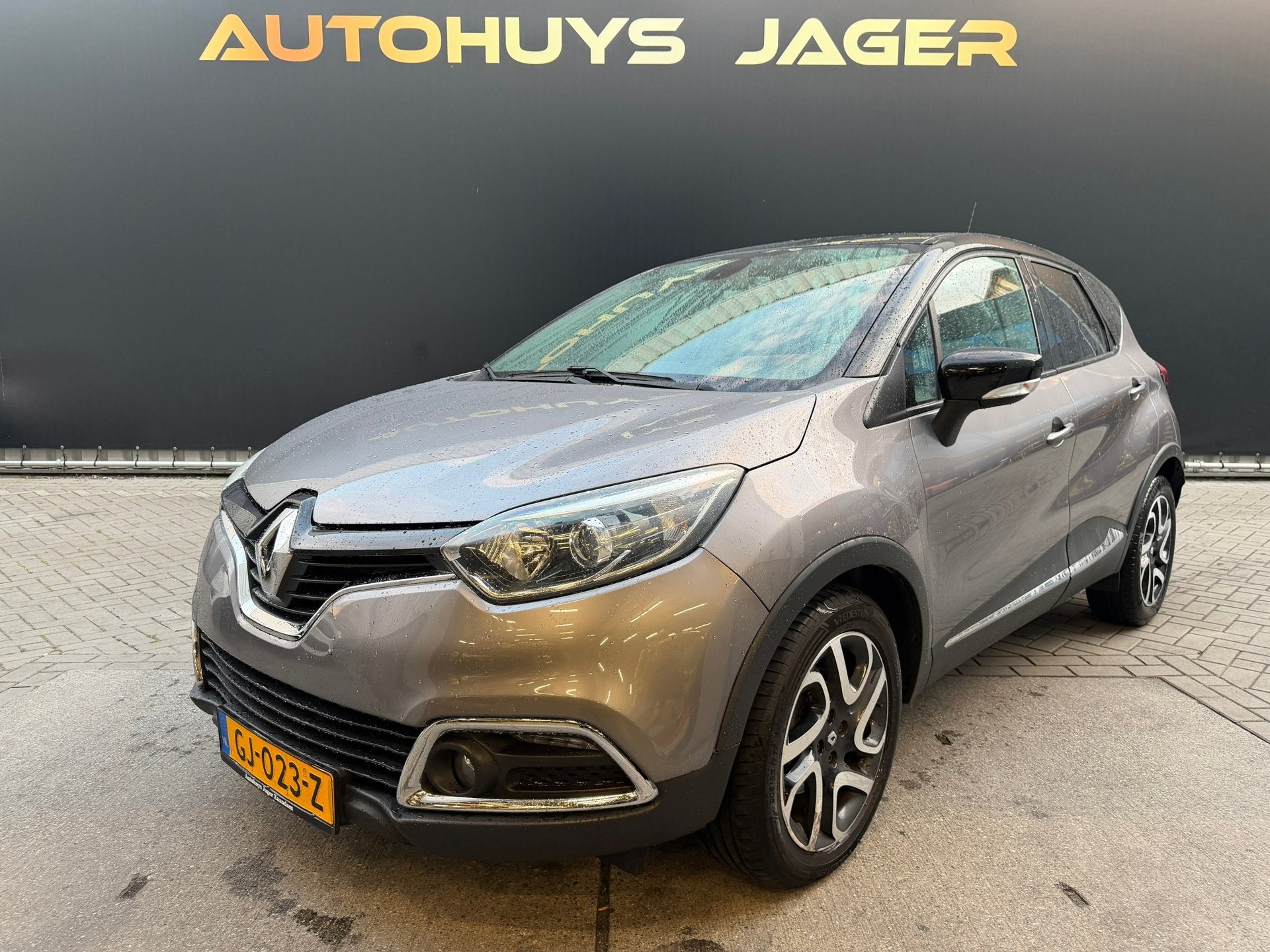 Renault Captur 1.2 TCe Dynamique - Automaat Camera Keyless, Auto's, Stof, Zwart, 4 cilinders, Origineel Nederlands