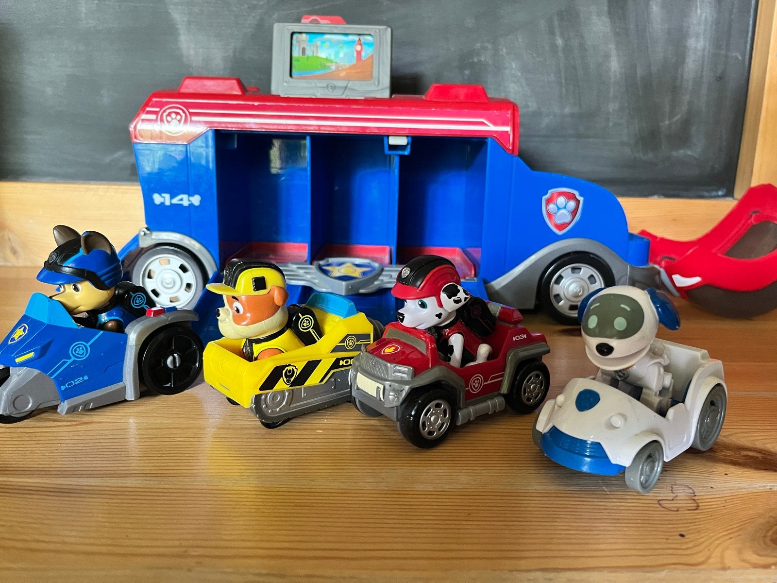Paw Patrol Patroller met 4 voertuigen en figuren, Ophalen of Verzenden, Gebruikt
