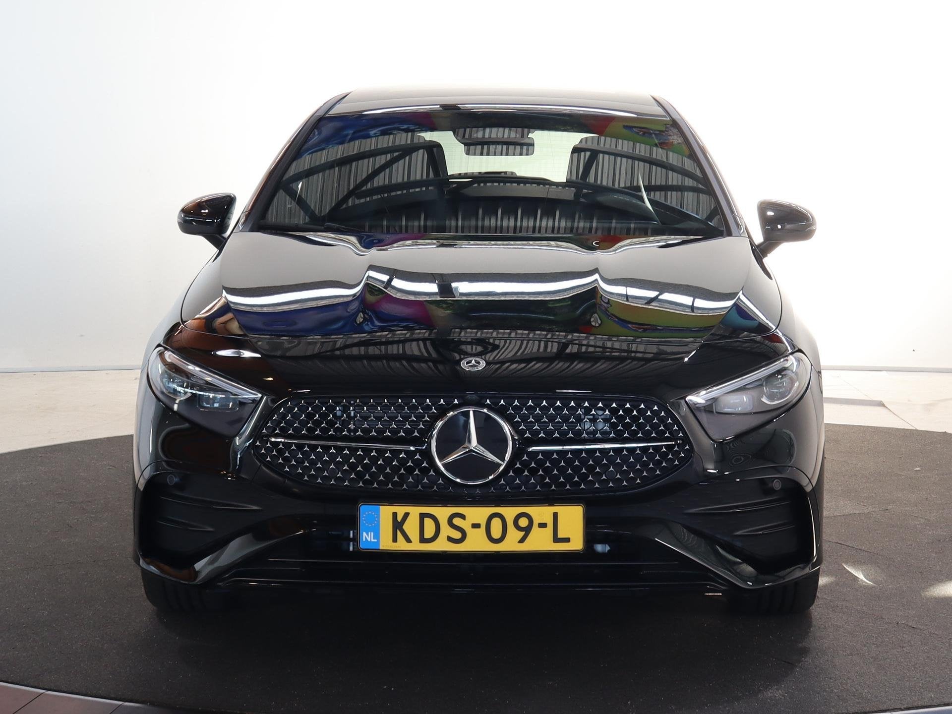 Mercedes-Benz A-klasse 250e Business Solution AMG | Trekhaak, Auto's, Mercedes-Benz, 4 cilinders, Automatische klimaatregeling