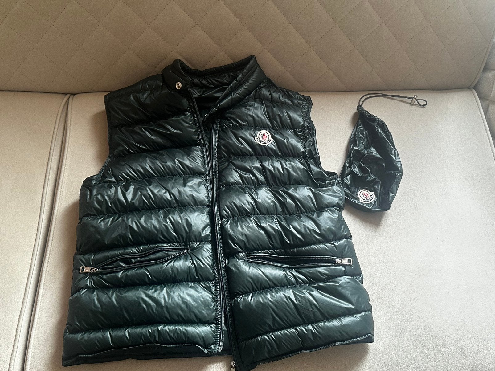 Moncler Bodywarmer Khaki/Donkergroen – Maat 3 – H10911A10700, Kleding | Heren, Ophalen, Zo goed als nieuw, Maat 52/54 (L), Groen