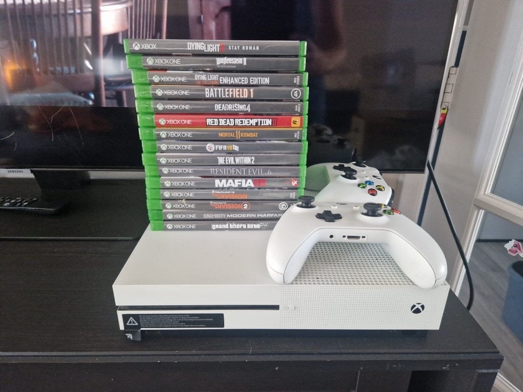 Xbox One S 1TB + 2 controllers + 15 spellen, Spelcomputers en Games, Met 2 controllers, Xbox One S, Ophalen of Verzenden, 1 TB