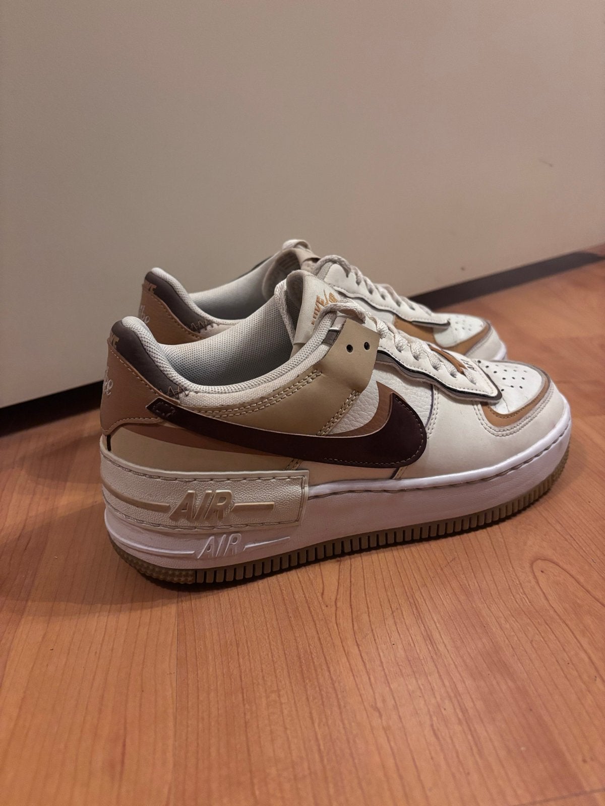 Nike Air Force 1 Shadow sneakers - Maat 38, Kleding | Dames, Ophalen of Verzenden, Gedragen, Beige, Sneakers of Gympen