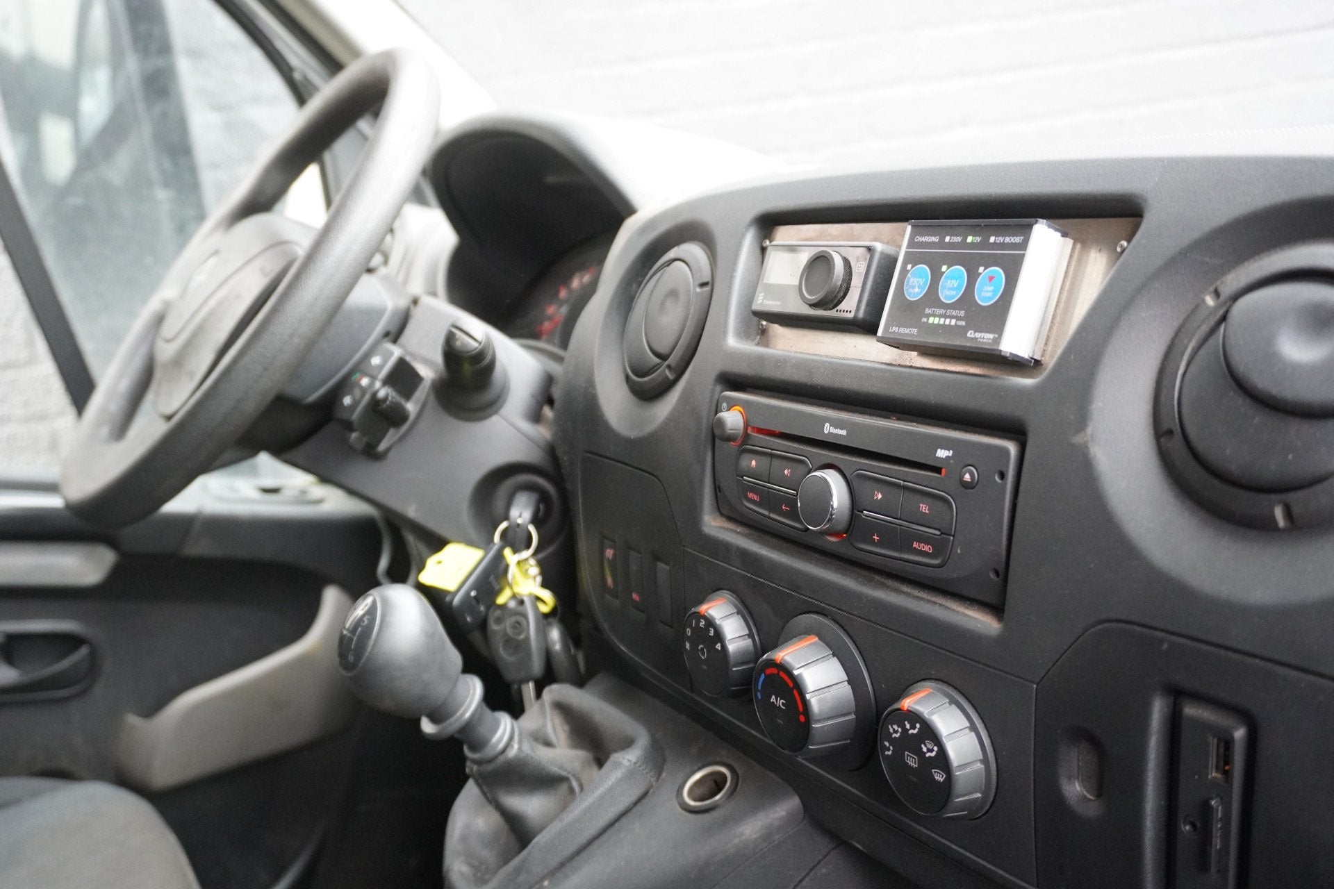 Renault Master 2.3 dCi 130PK L2H2 EURO 6 - Airco - Navi - Cr, Auto's, Dealer onderhouden, Stof, Gebruikt, 4 cilinders