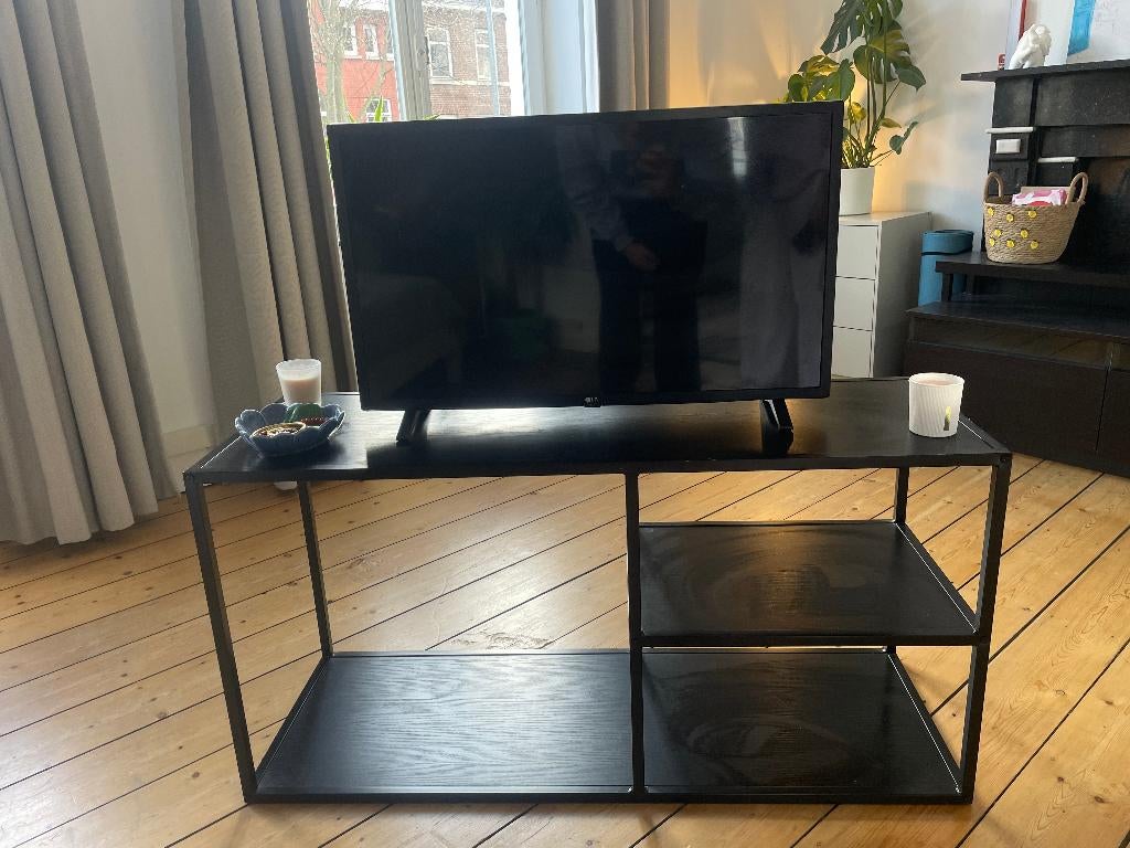 Black TV Unit – Modern – Storage Shelves – Maastricht, Ophalen, 100 tot 150 cm, Zo goed als nieuw, Minder dan 100 cm