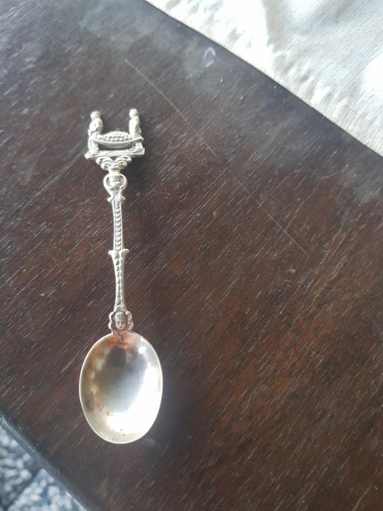 Oud zilveren lepeltje de kaasdragers, Ophalen of Verzenden