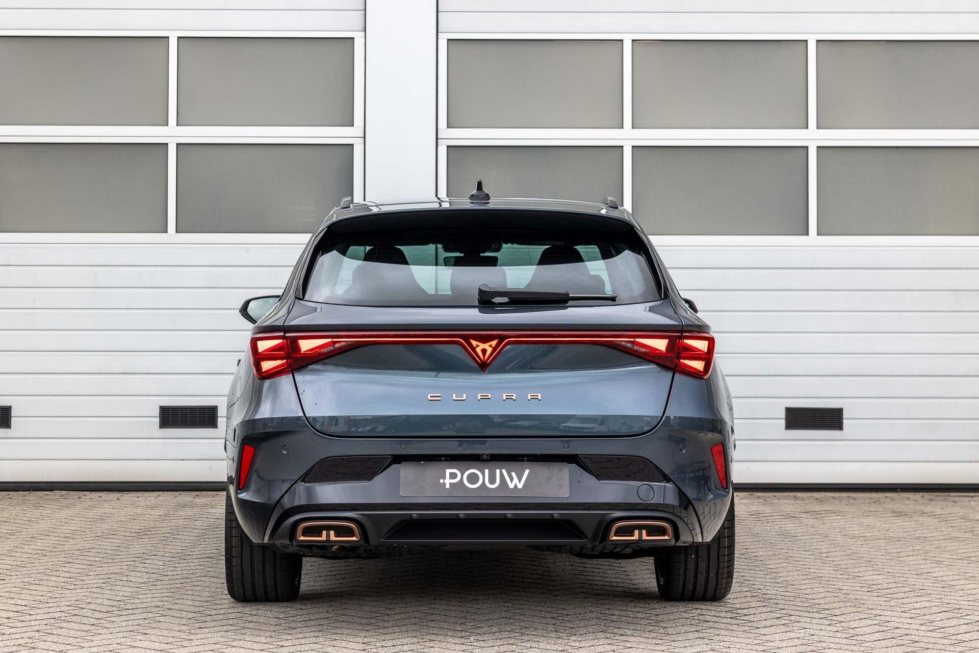 Foto 9 van CUPRA Leon Sportstourer 1.5 TSI e-Hybrid 272pk VZ Performanc