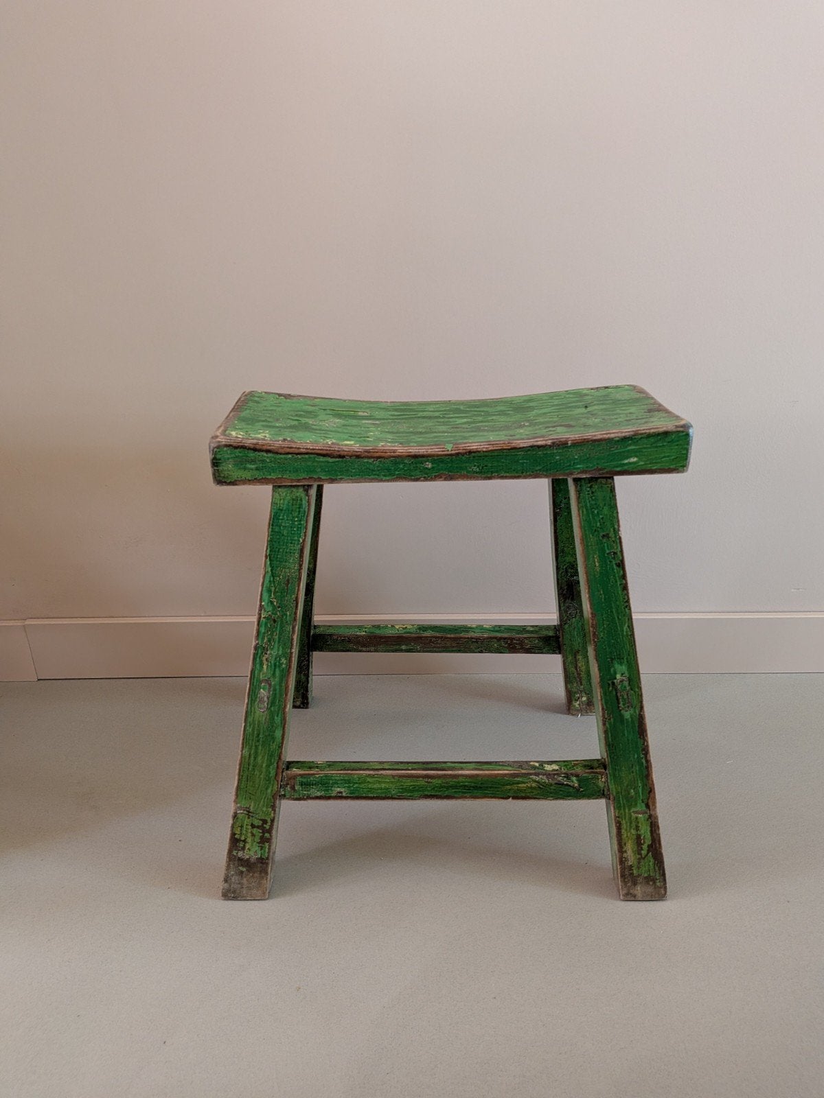 Industrieel krukje van Loods 5, groen, 49cm hoog, Ophalen, Gebruikt, Hout