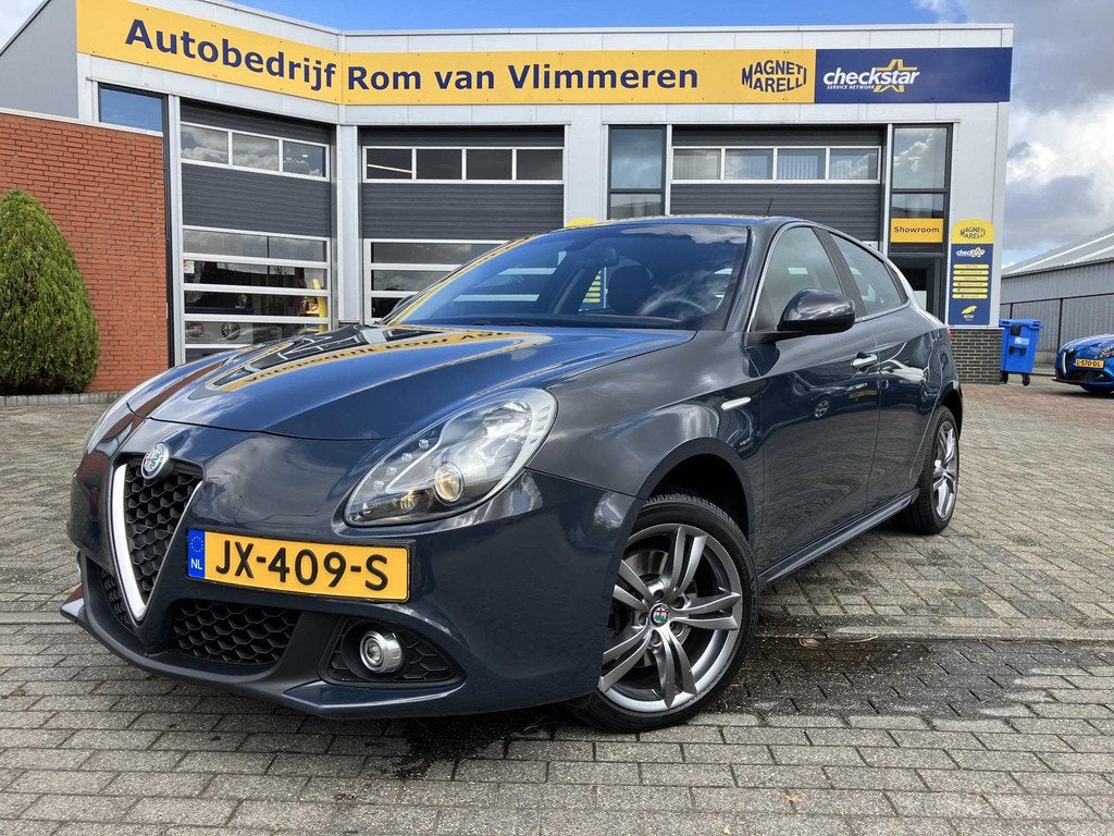 Alfa Romeo Giulietta 1.4 Turbo MultiAir Super, Auto's, Alfa Romeo, Euro 6, 4 cilinders, Bedrijf, Zilver of Grijs
