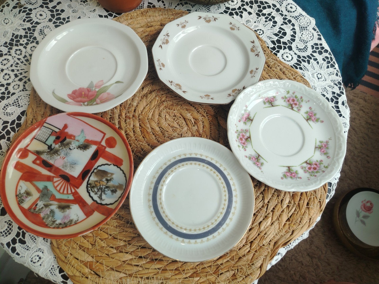 Set van 5 diverse schoteltjes - Vintage decoratie, Antiek en Kunst, Ophalen of Verzenden