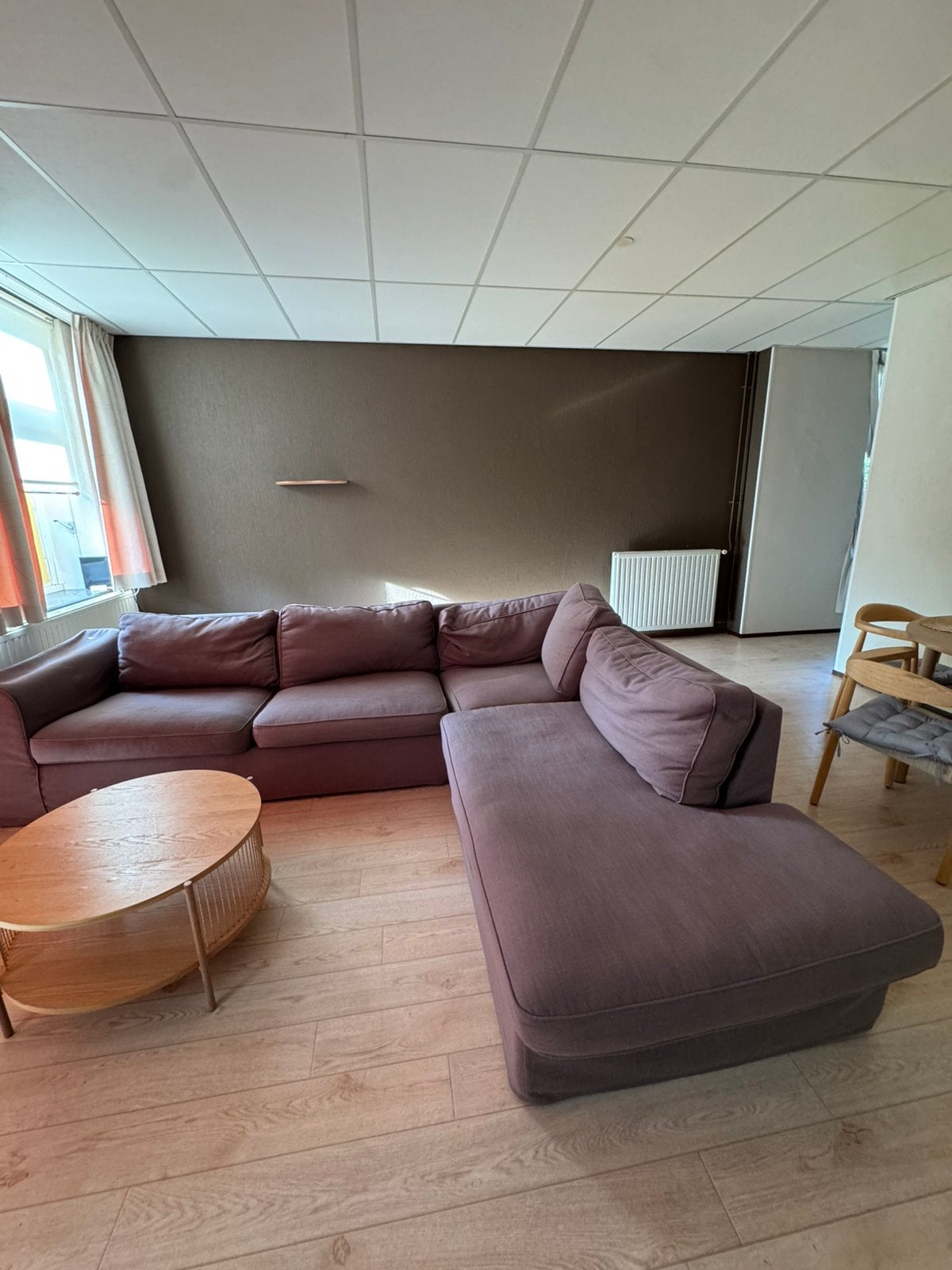 Grote hoekbank taupe/grijs – goede staat, Ophalen, Zo goed als nieuw, Kunststof