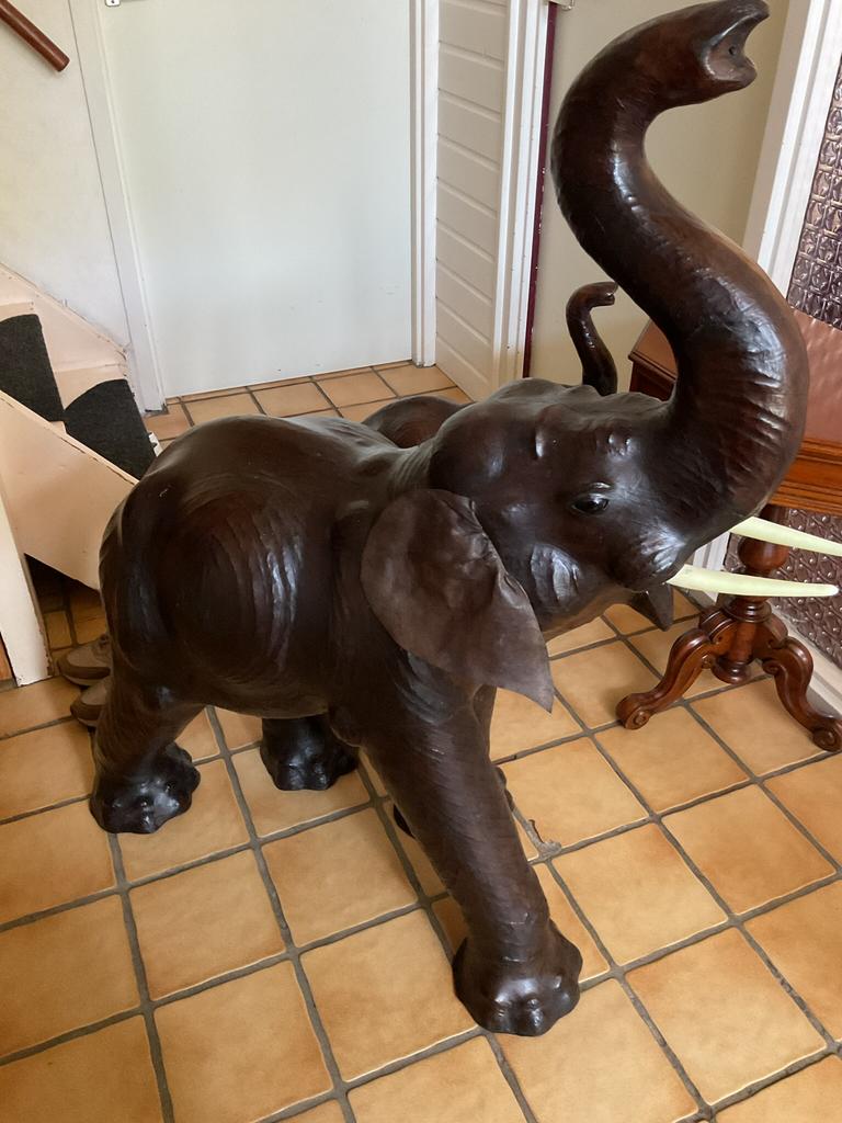 Lederen olifant, Ophalen of Verzenden, Zo goed als nieuw, Wild dier, Beeldje of Figuurtje
