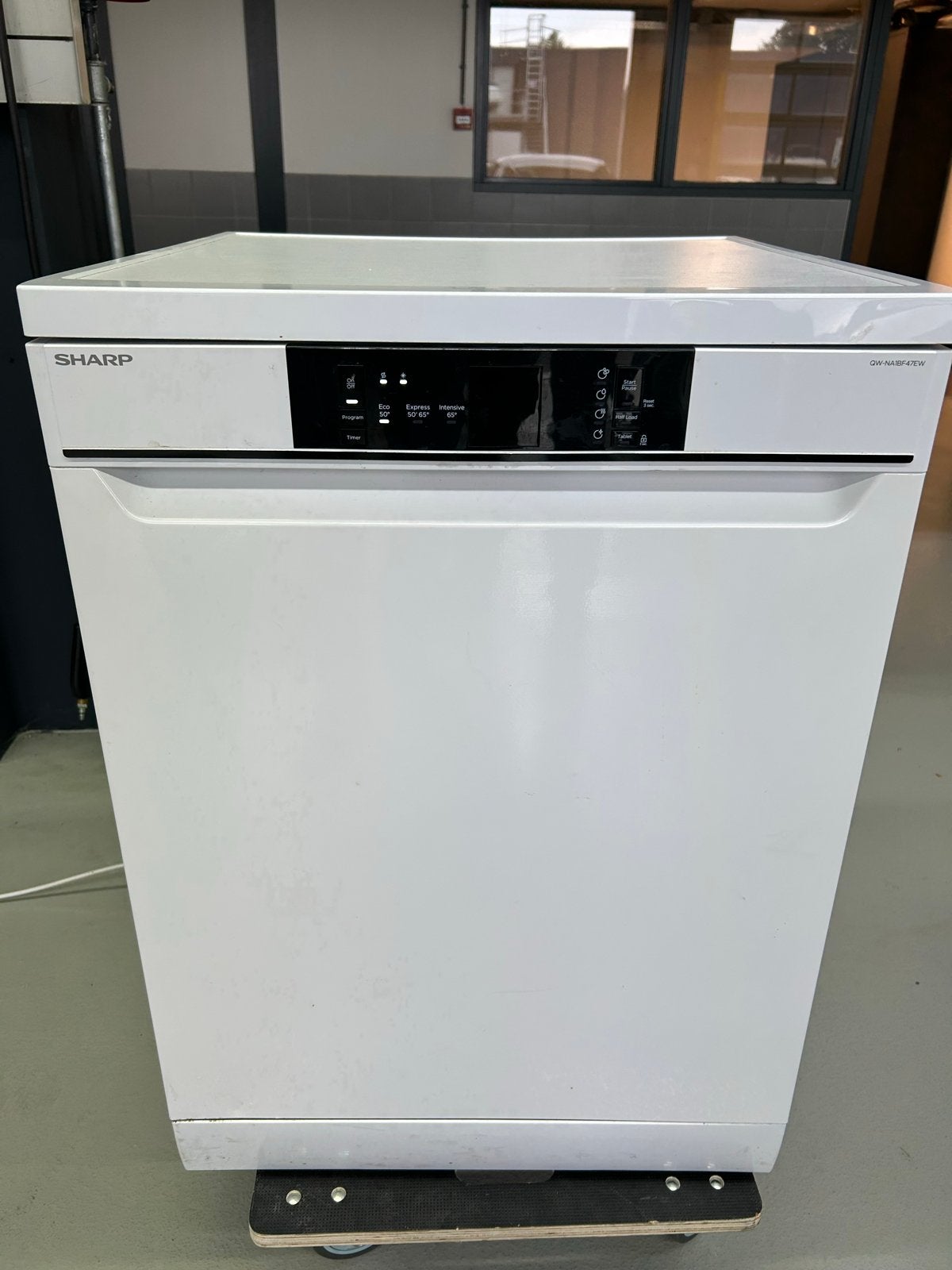 Sharp Vaatwasmachine QW-NA1BF47EW - Zo goed als nieuw, Ophalen, 60 cm of meer, Zo goed als nieuw, Vrijstaand