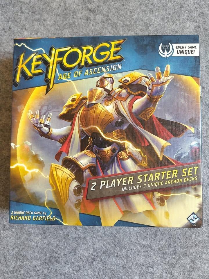 Keyforge collection - Unopened starter decks + extra decks!, Een of twee spelers, Ophalen, Nieuw, Ghost Galaxy