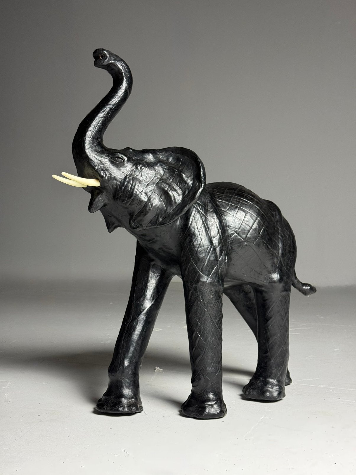Olifant leder klassiek Engels