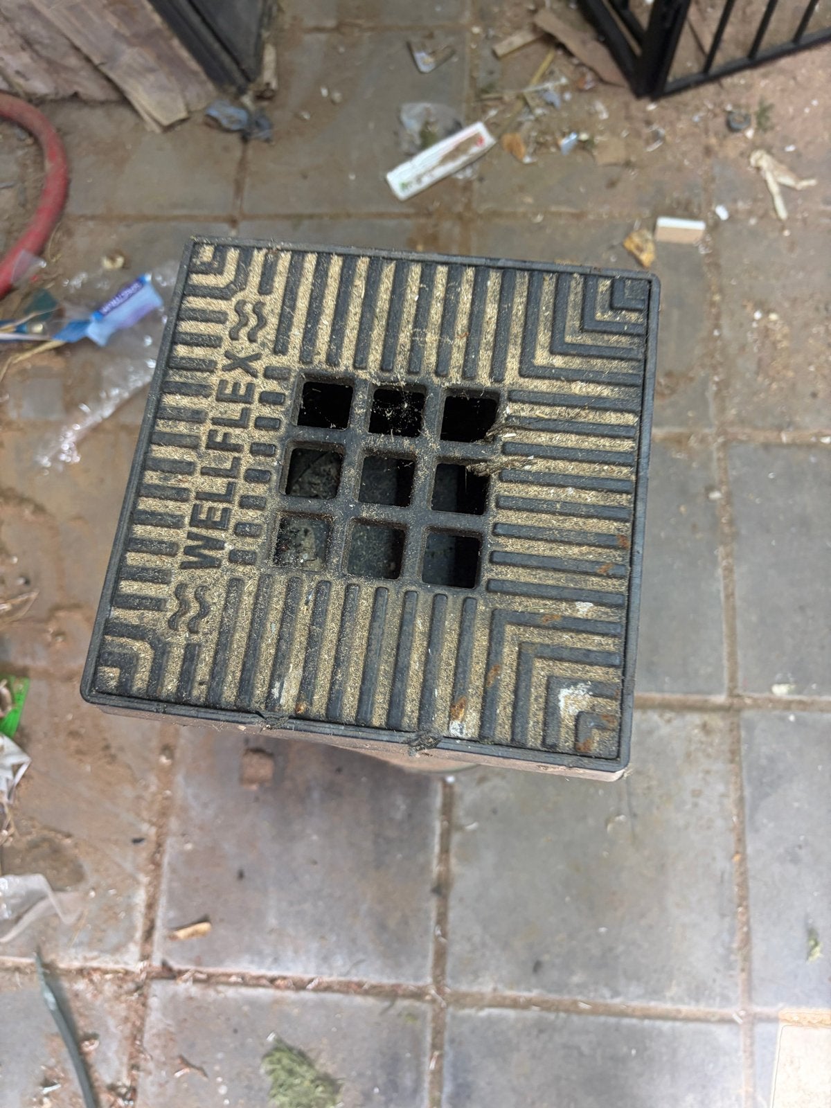 Wellflex afvoerput met rooster, Doe-het-zelf en Verbouw, Ophalen, Afvoer, Gebruikt, Pvc