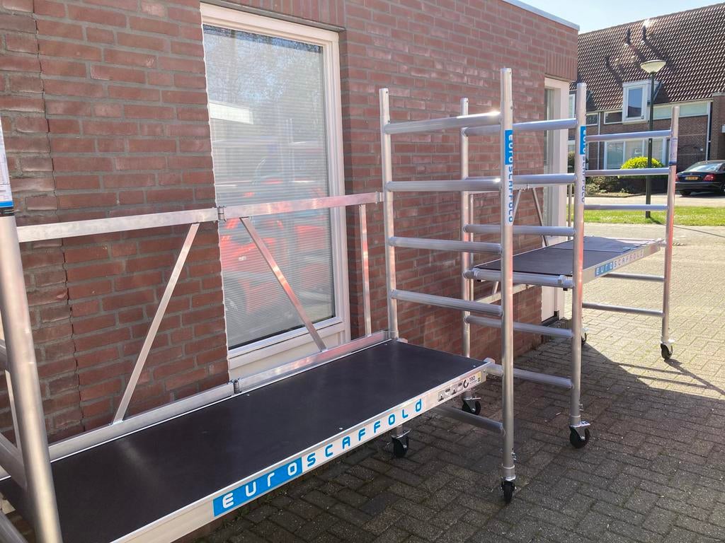 Steiger te huur, Doe-het-zelf en Verbouw, Steigers, Ophalen, Zo goed als nieuw, Rolsteiger of Kamersteiger, 5 meter of hoger