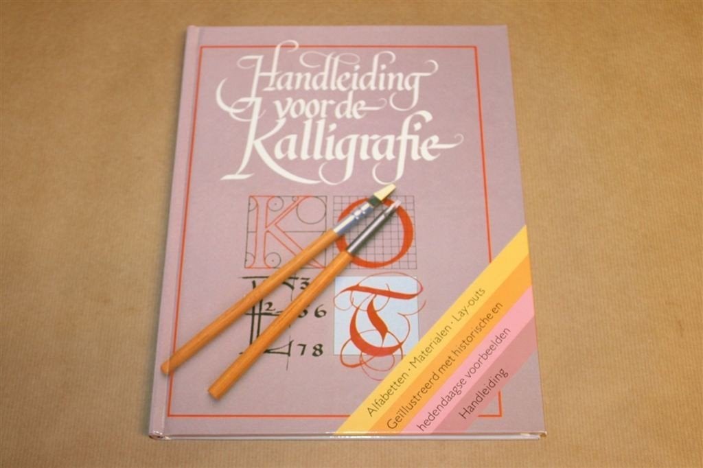 Handleiding voor de Kalligrafie — Materialen & Toepassingen, Ophalen of Verzenden, Gelezen, Overige onderwerpen