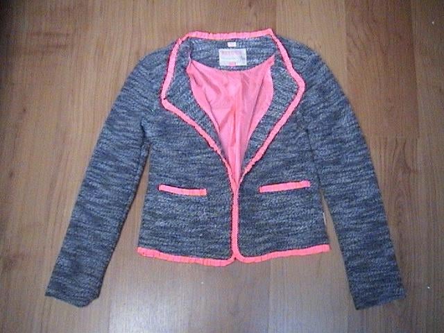RETOUR geweldig mooi blauw / wit / roze jasje / blazer 152, Meisje, Ophalen of Verzenden, Zo goed als nieuw, Retour