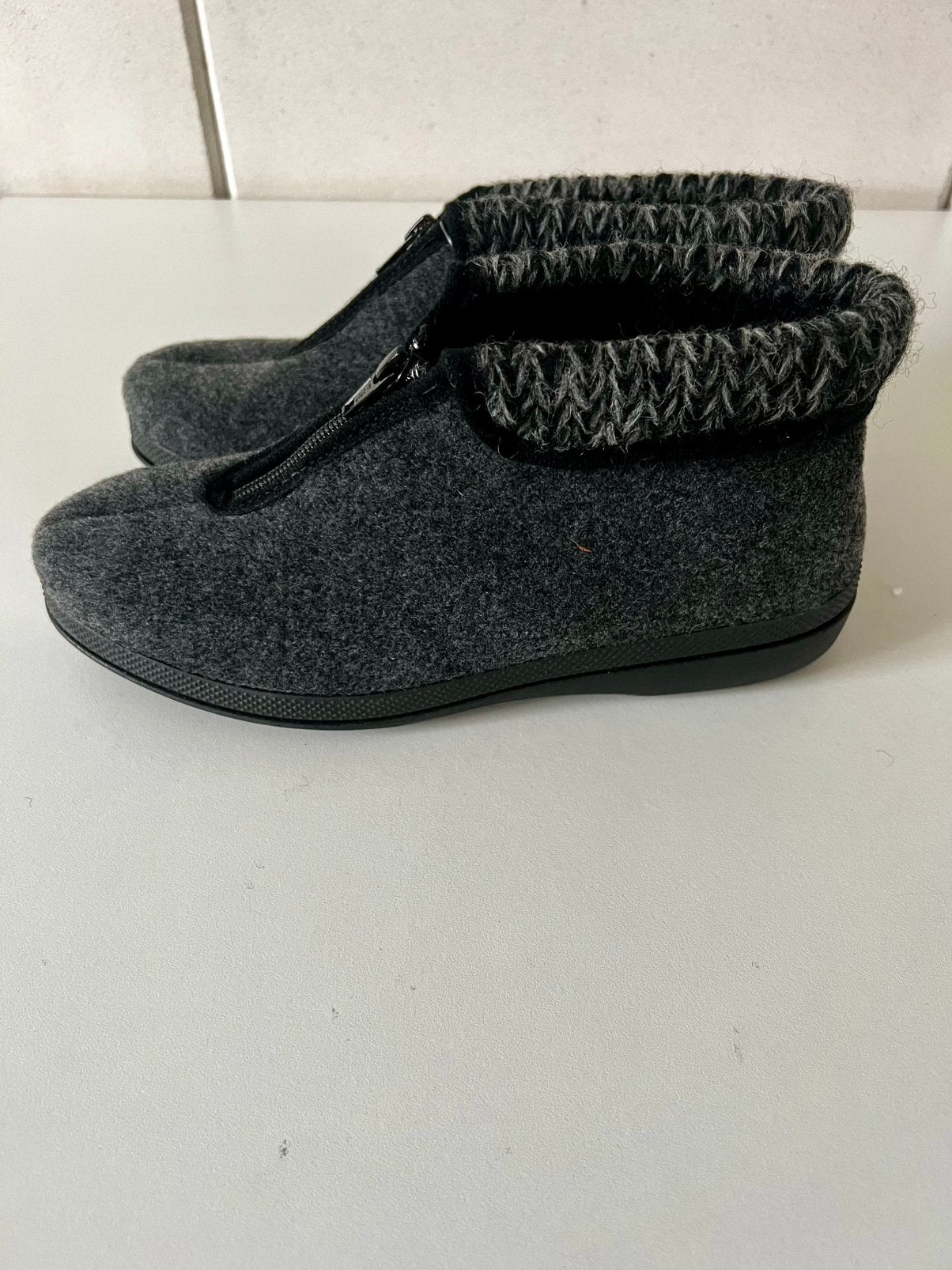 Blezo pantoffels - Nieuw - Maat 40, Ophalen of Verzenden, Nieuw, Grijs, Pantoffels of Sloffen