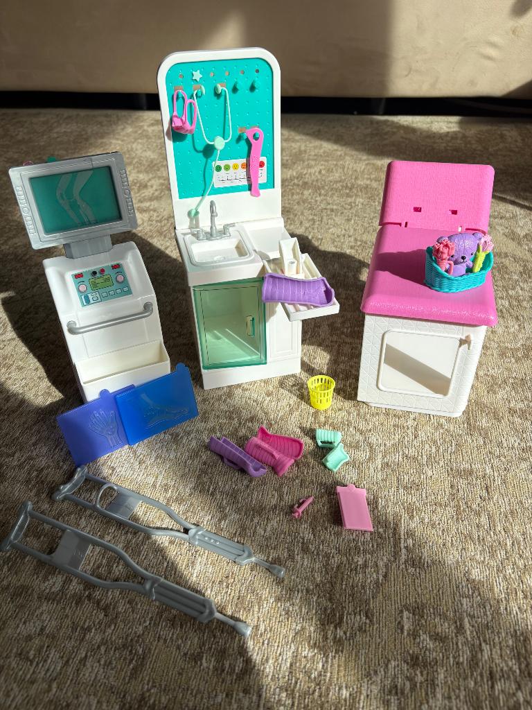 Barbie hospital set, Ophalen, Zo goed als nieuw, Barbie