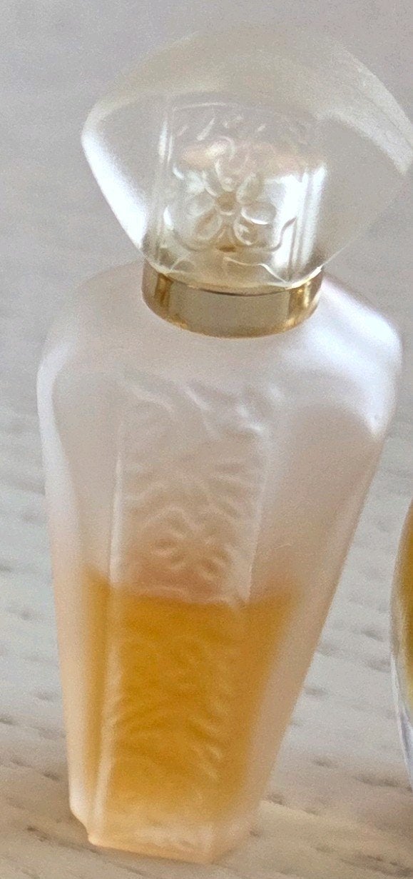 Fleur d'Interdit, Ophalen of Verzenden, Zo goed als nieuw, Miniatuur, Gevuld