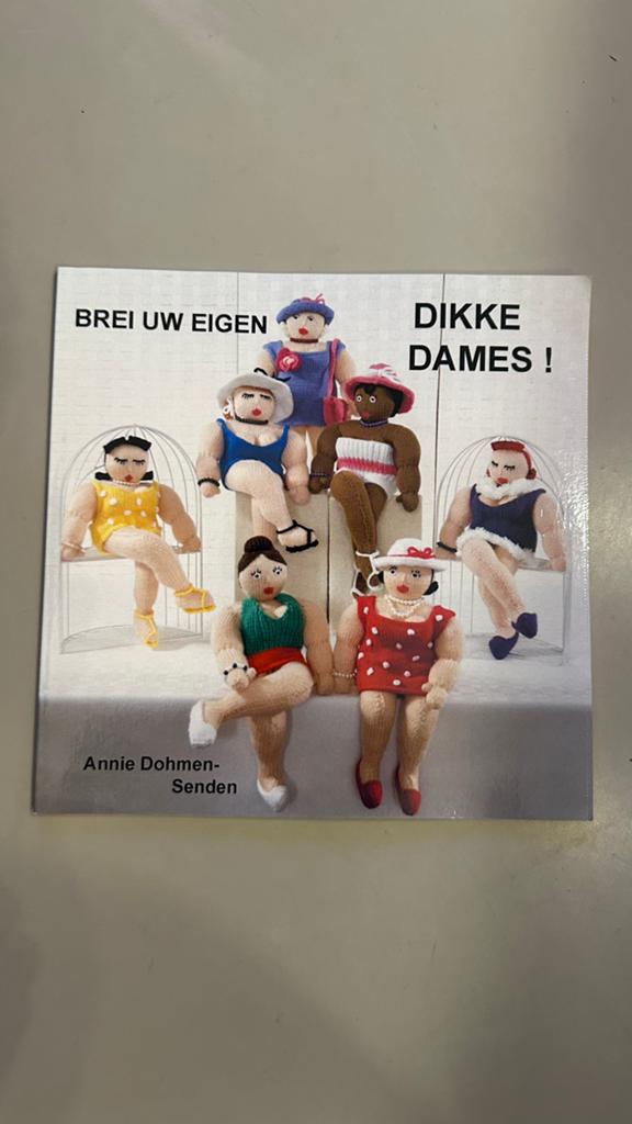 Annie Dohmen-Senden - Brei uw eigen dikke dames!, Boeken, Breien en Haken, Ophalen of Verzenden, Zo goed als nieuw, Annie Dohmen-Senden