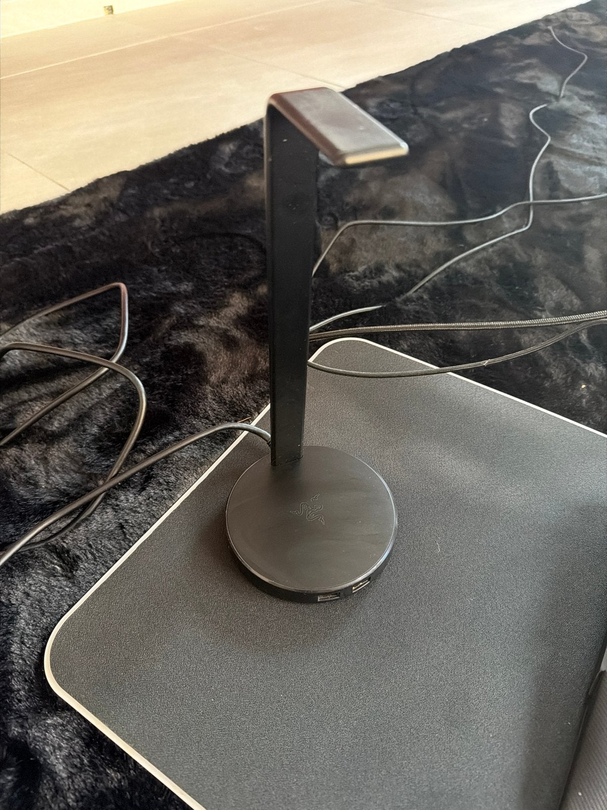 Razer Base Station V2 Chroma Headset Stand met USB Hub, Ophalen of Verzenden, Zo goed als nieuw