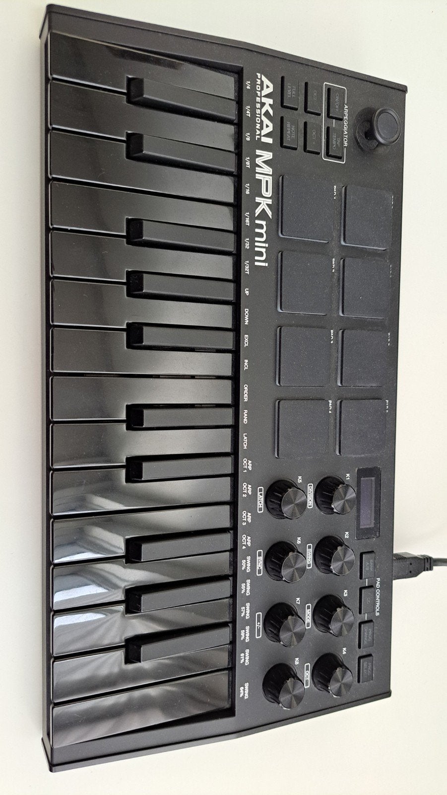 Akai MPK Mini MIDI Keyboard Controller, Ophalen