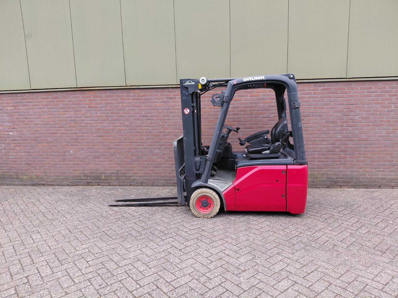 linde E15 Elektrische 3-wieler heftruck, Linde Toyota Hyster Komatsu Nissan jungheinrich Still Halla, Heftruck, Ophalen of Verzenden