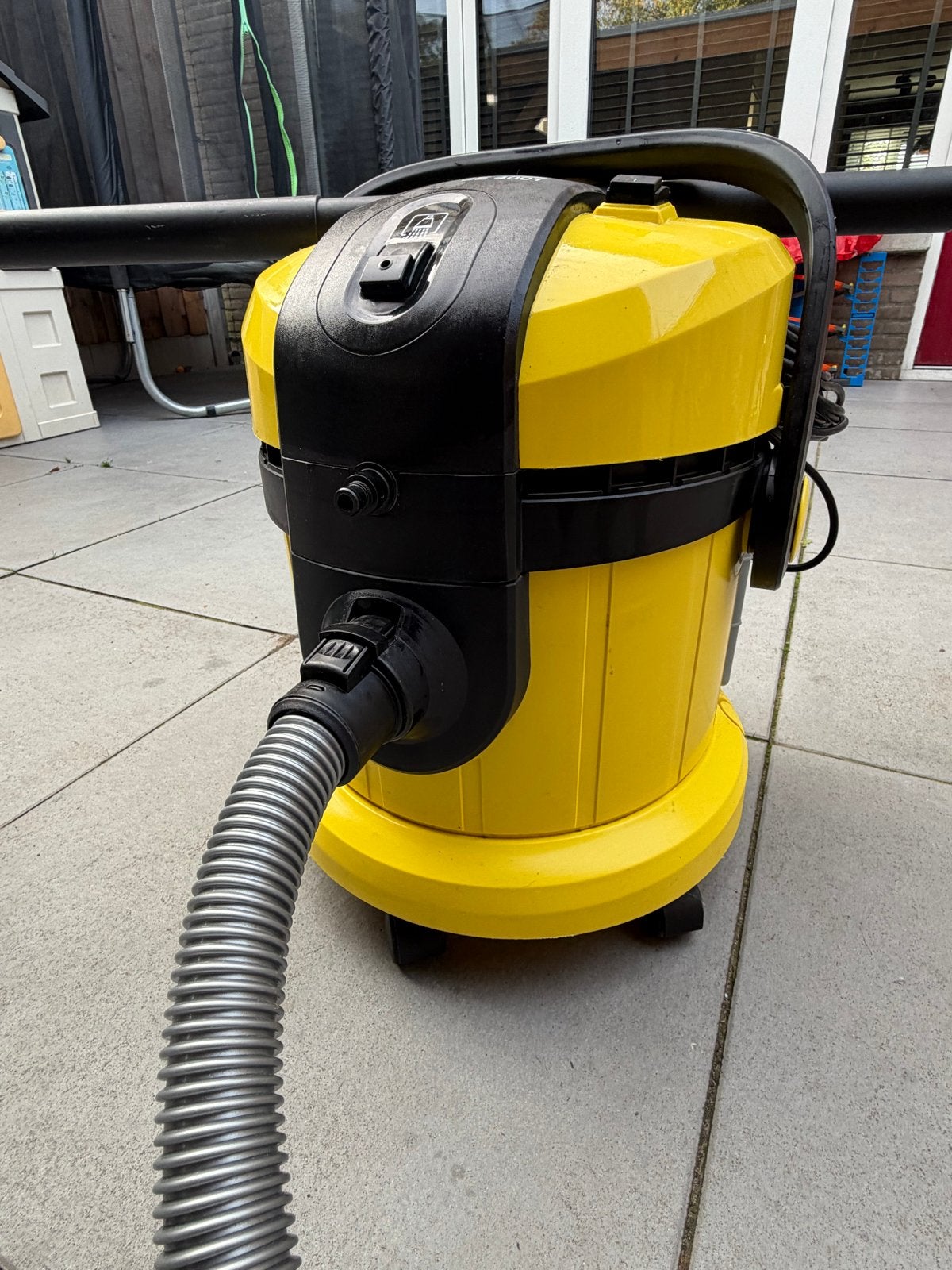 Kärcher SE 4001 reinger ,dunwaterslang ontbreekt!, Kärcher, Zo goed als nieuw, Geschikt voor harde vloeren, Reservoir