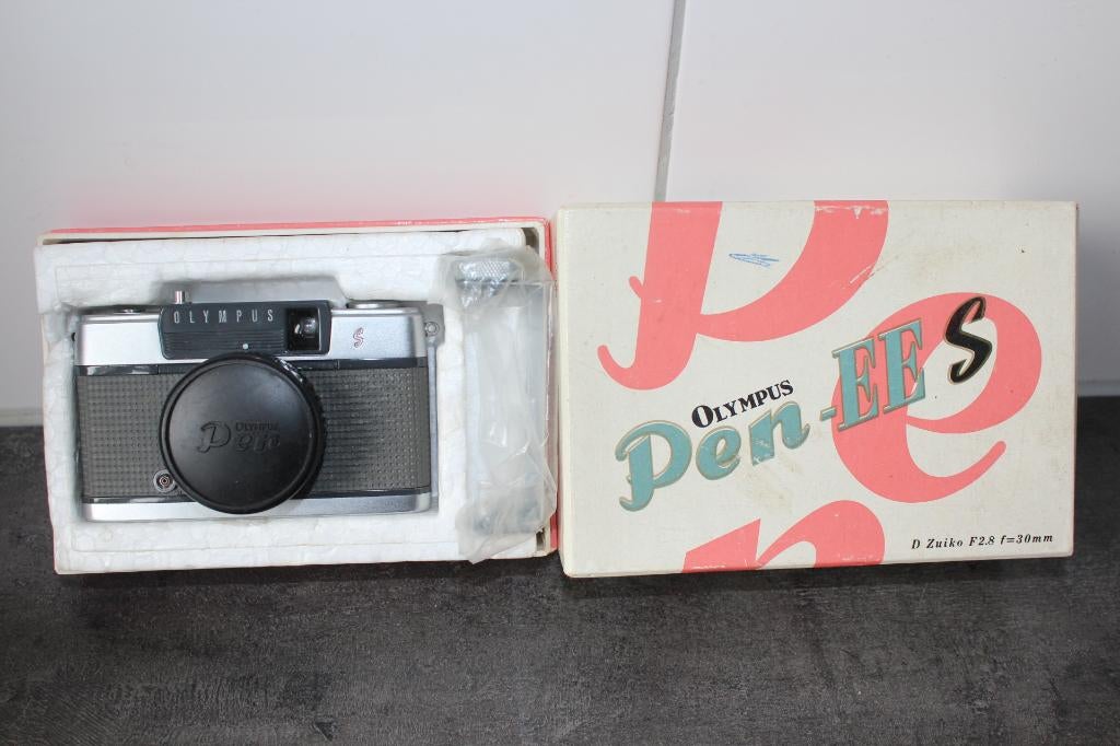 Olympus Pen EE-S; met originele doos en flitserhouder., Ophalen of Verzenden, Zo goed als nieuw, Compact, Olympus