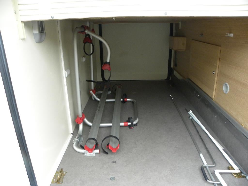 fietsendrager garage camper, Caravans en Kamperen, Camper-accessoires, Ophalen, Zo goed als nieuw
