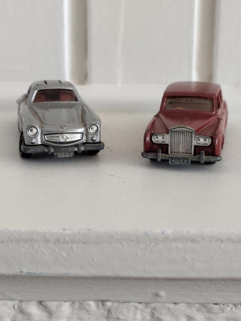 Twee vintage matchbox Tomica autootjes, Ophalen of Verzenden, Gebruikt, Auto, Matchbox