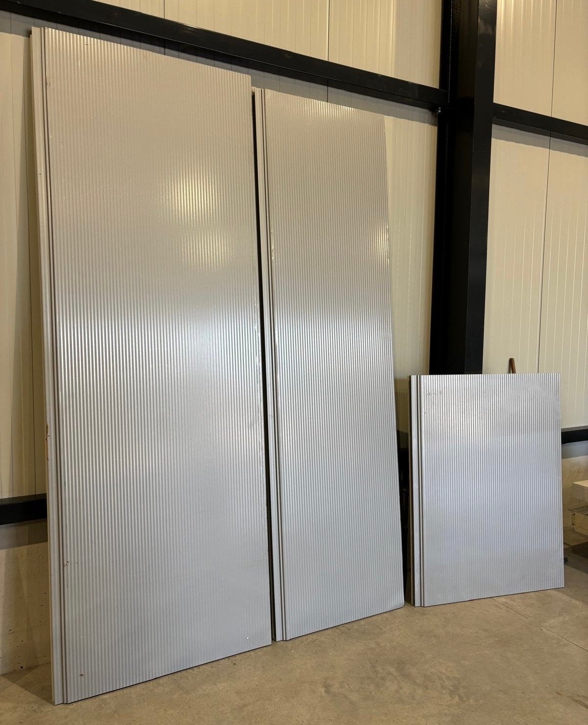 Sandwichpanelen PIR isolatie 60mm grijs/wit - 3 stuks, Ophalen, Nieuw, Overige materialen, 50 tot 100 mm