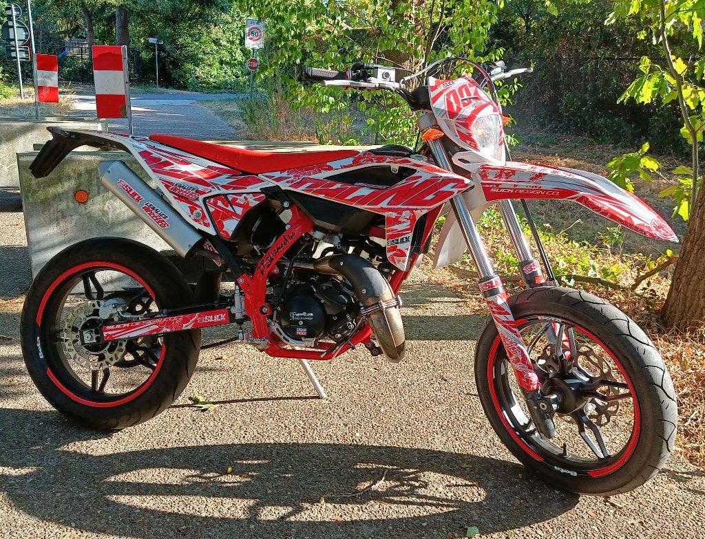 Beta 50 RR Slick Design 06/2025, Fietsen en Brommers, Brommers | Crossbrommers, 6 versnellingen, Zo goed als nieuw, 50 cc, Ophalen