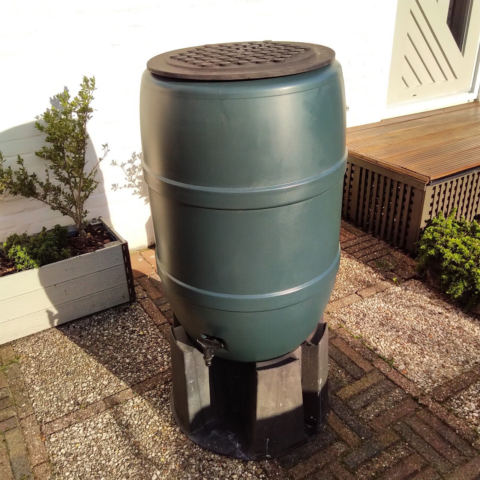 Harcostar regenton 100 liter met voet, Tuin en Terras, Ophalen, Kunststof, Gebruikt, Met kraantje