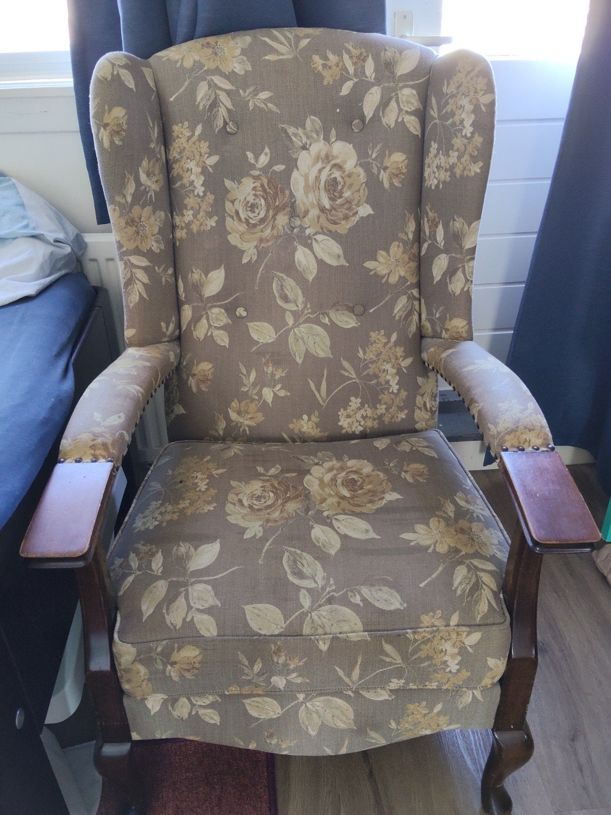 Vintage stoel met bloemenmotief en brede zittong kinderkamer, Antiek en Kunst, Ophalen
